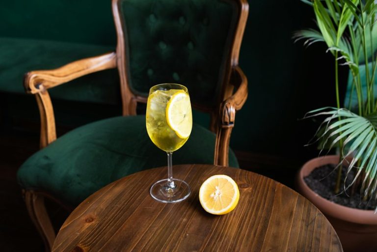 cocktail classes and tastings